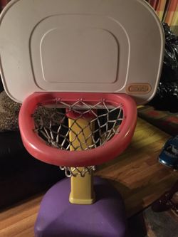 Basketball hoop adjust the height