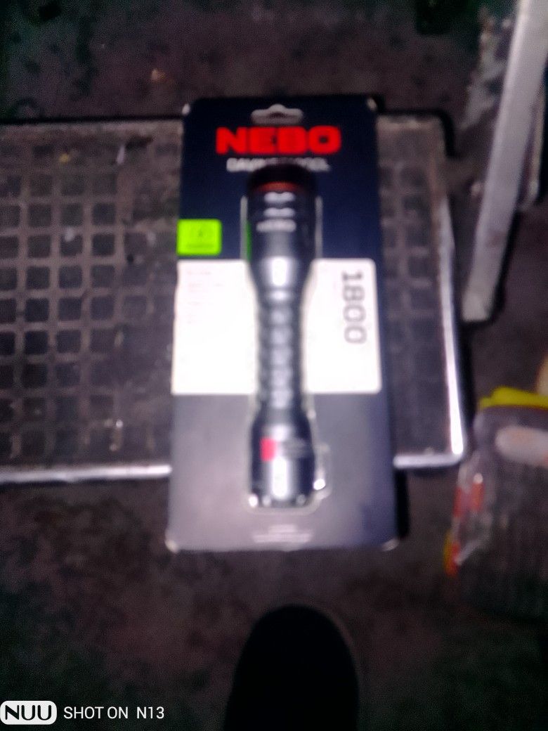 NEBO DAVINCI 1800 Lumens Rechargeable Flashlight