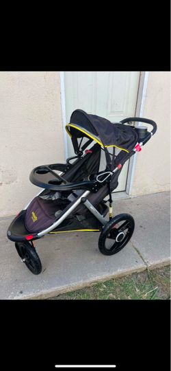 BABY TREND JOGGER STROLLER
