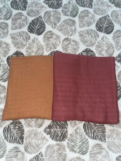 Momcozy baby girl Muslin Swaddle Blankets,