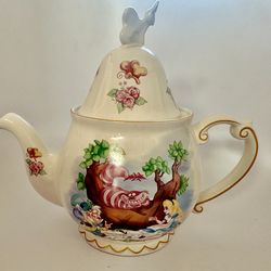 Alice and wonderland tea pot