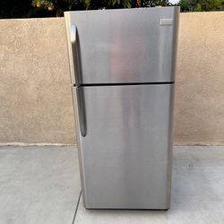 Frigidaire Refrigerator Stainless Steel 18cu Ft 30x30x66👍👌3 MONTHS WARRANTY 