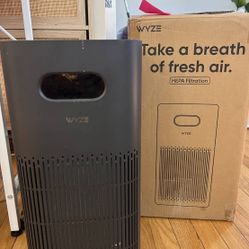 Wyze Air Purifier - Almost New