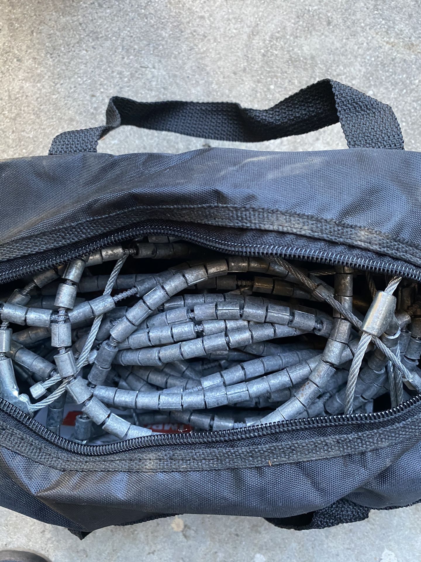 BRAND NEW snow cables for passenger car