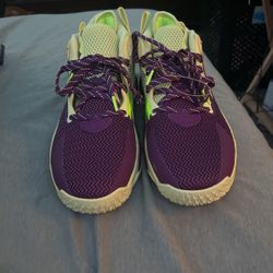 Dame 8 (Basketball Shoes)