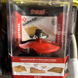 Freud 99-571: 3-1/2" (dia.) Raised Panel Bit W/backcutters with 1/2" shank, 1-3/16" 