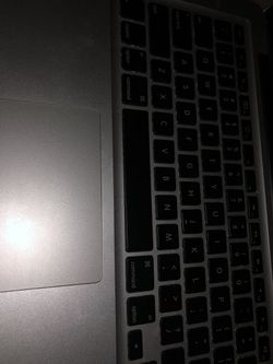 MacBook (new listing) 2008