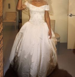 Vera Wang “Angel” Dress