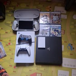 I'M SELLING MY PS5 SLIM PS PORTAL  PS4 PRO, IT INCLUDES Seagate 5TB 4 GAMES N TWO CONTROL