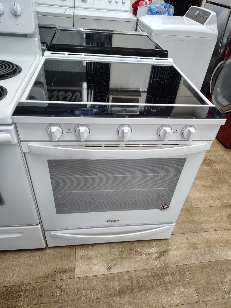 Whirlpool  Electric 220v Glass Top  Stove Oven    In Excellent Working Condition 