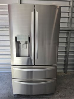 NICE LG STAINLESS STEEL FRIDGE