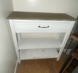 Console/ Entry Table 