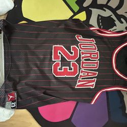 Jorden Jersey Size Small In Men’s