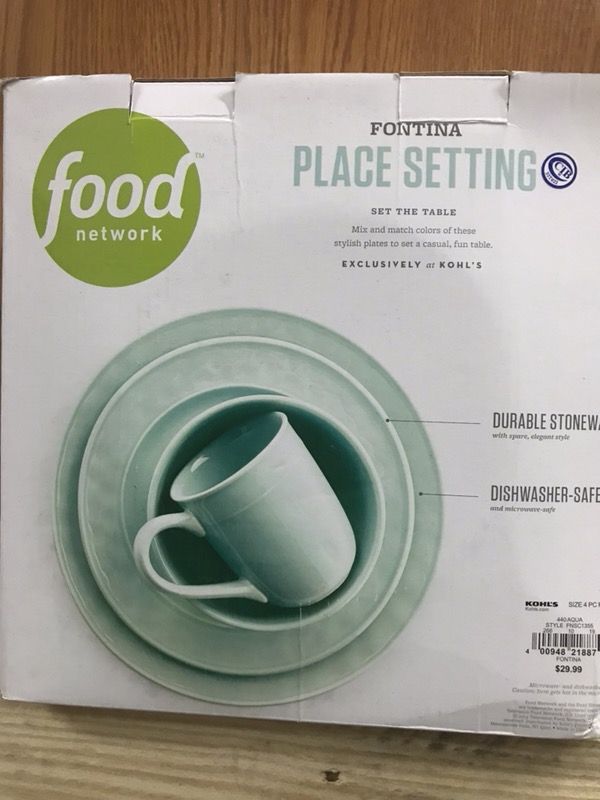 4 pieces plate set .