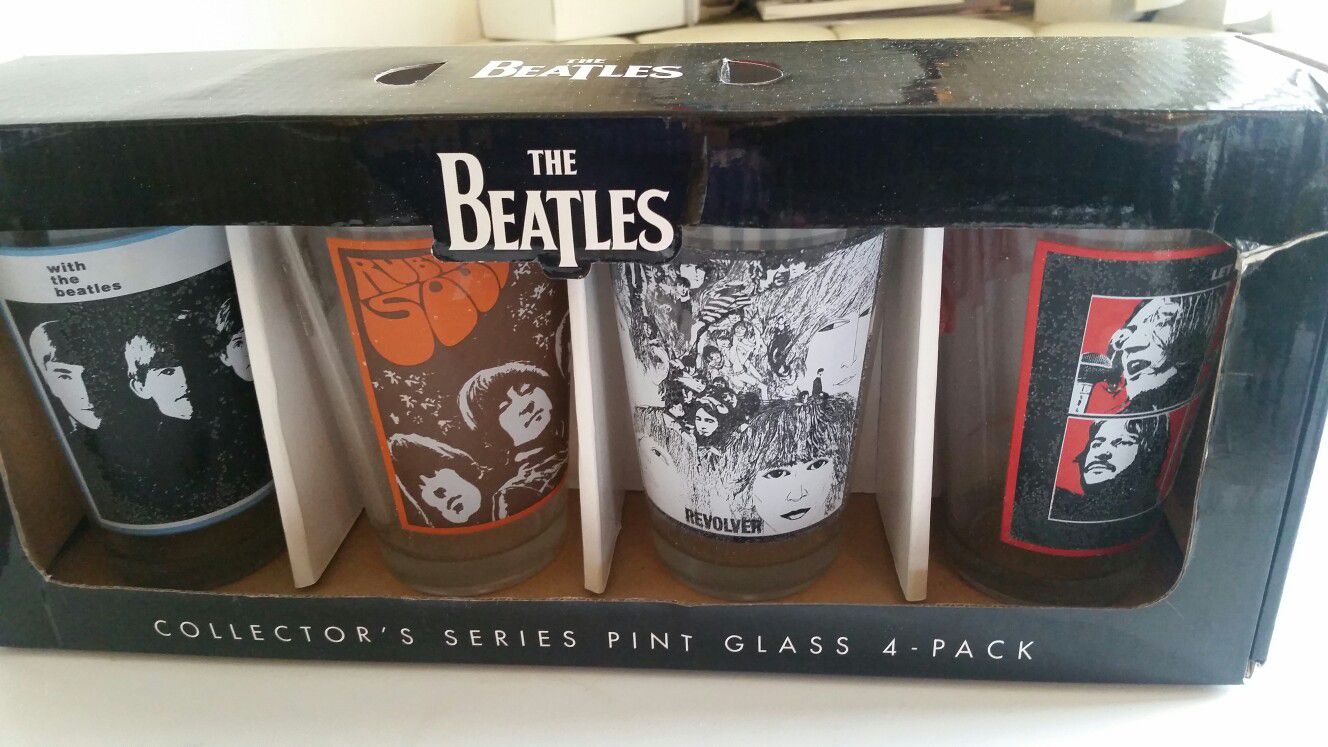 BEATLES UNOPENED 4 GLASS PACK