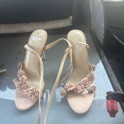 Ladies shoes