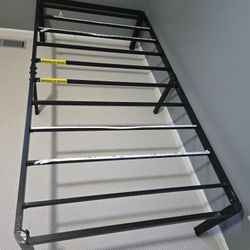 Zinus Twin Platform Frame