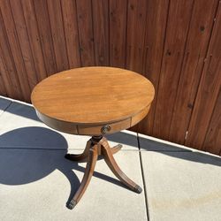 Round Table