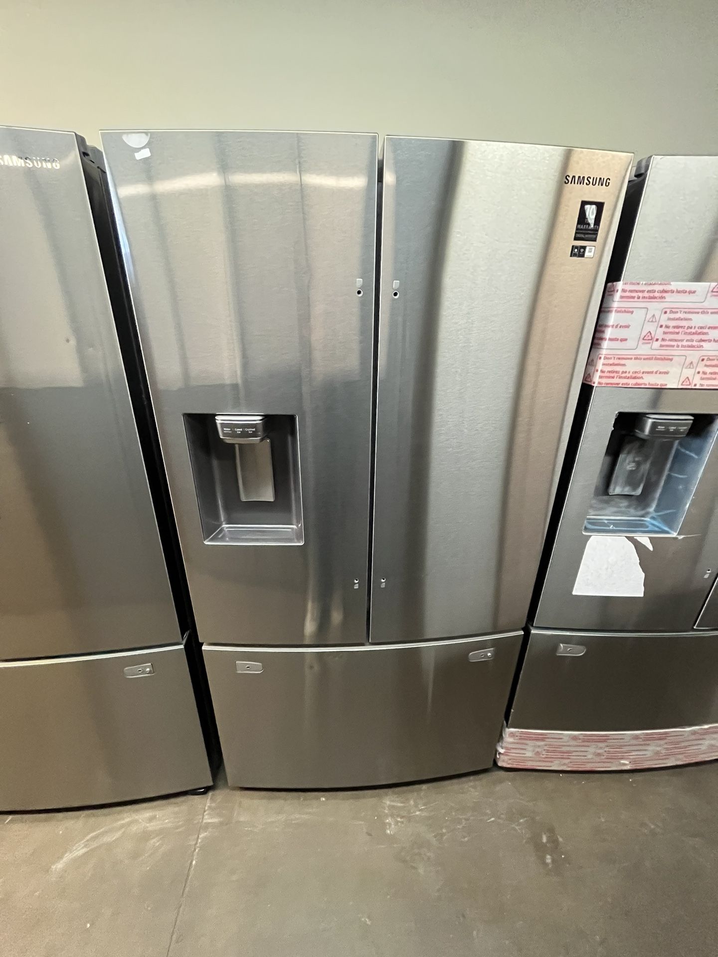 SAMSUNG COUNTER DEPTH 3 DOOR FRIDGE