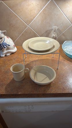 Vintage fiesta dinnerware set