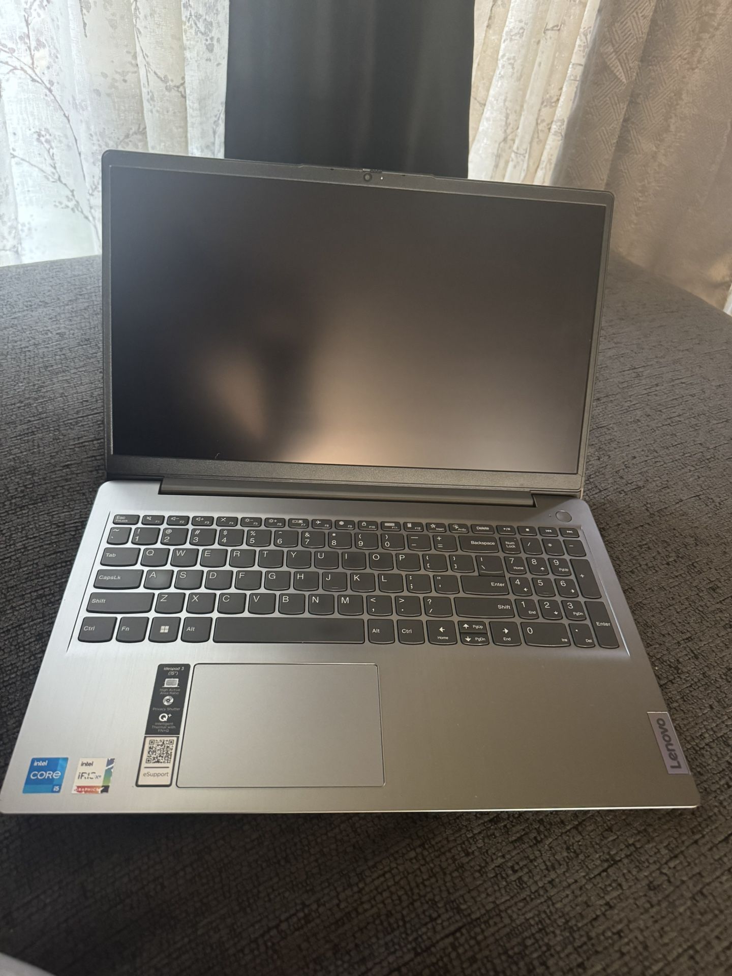Used Lenovo Touchscreen Laptop :$270