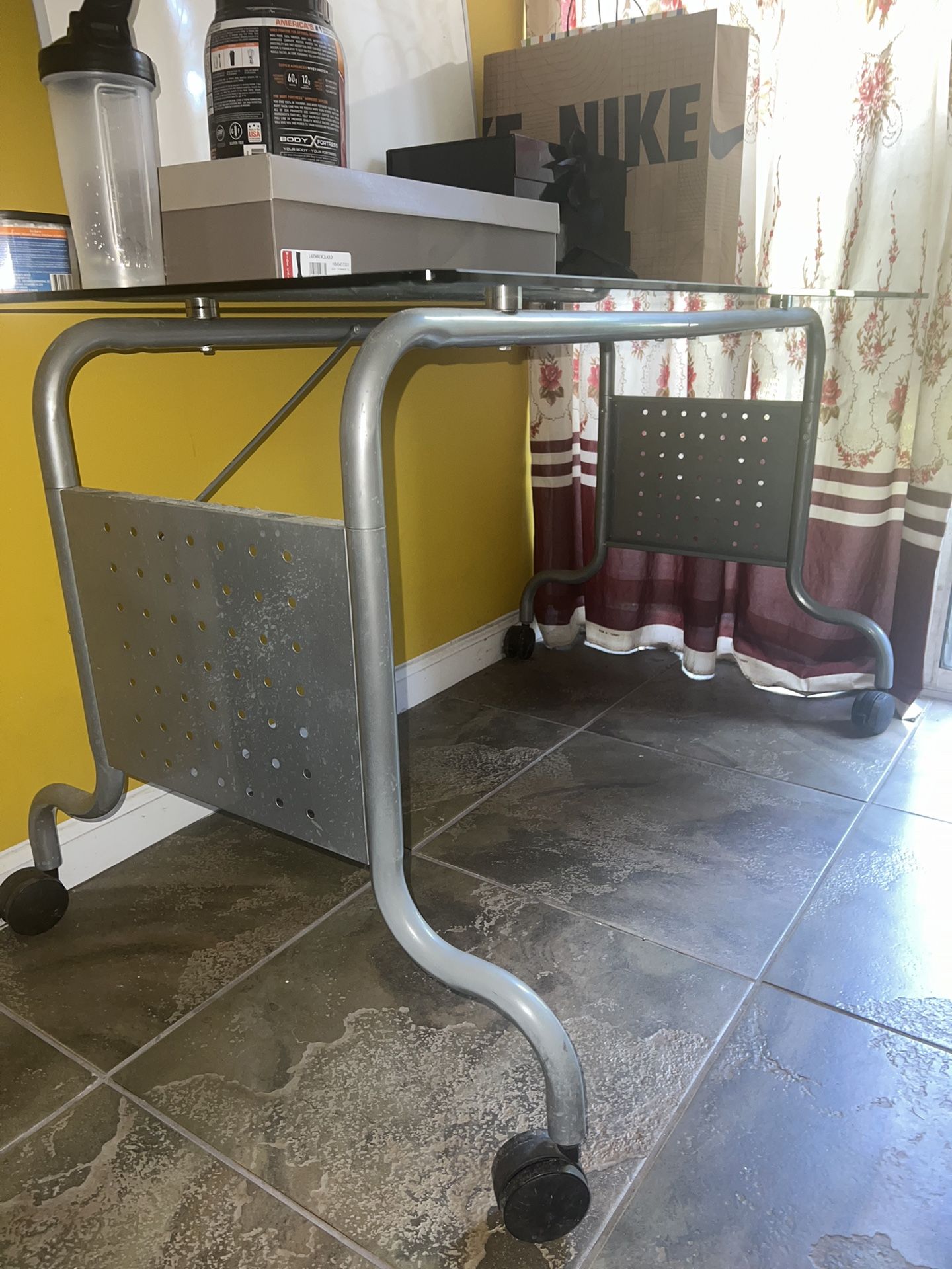 Metal desk