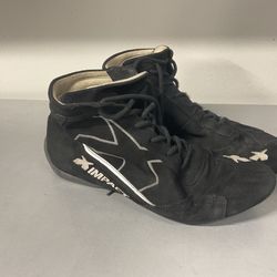 Racing shoes
