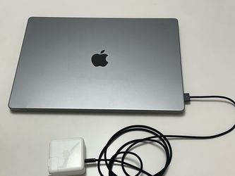 MacBook Pro 2021, M1, 16”, pristine condition