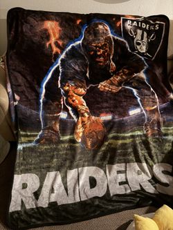 Raiders throw blanket