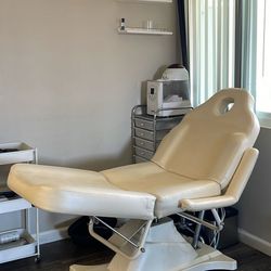 Esthetician Bed