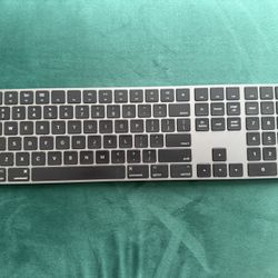 Apple Magic Keyboard (Gen 1)