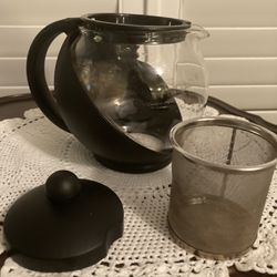 BonJour Half Moon Tea Pot With Infuser For Lose Tea or Bag.  2 1/2 Cups.