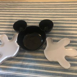 Mickey Mouse Bowl with 8 White Gloves Party Plates