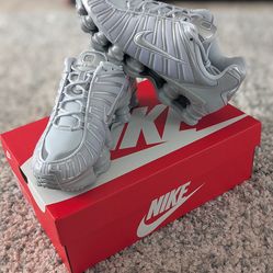 Nike Shox TL Pure Platinum/Metallic Silver - Women's Size 9 (Men 7.5)