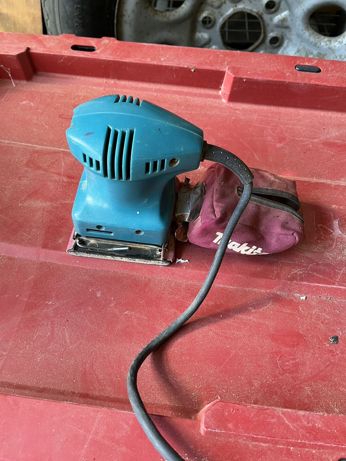 Makita Palm Sander