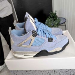 University blue Jordan 4
