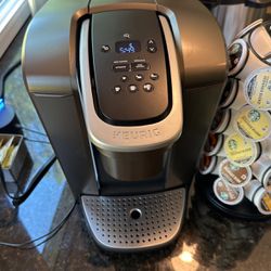  Keurig K-Elite Single Serve K-Cup Pod Coffee Maker, Brushed  Gold: Home & Kitchen