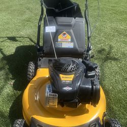 DEWALT 21 in. 150cc Briggs and Stratton 625ex Engine Rear Wheel Drive 2-in-1 Gas Self Propelled Walk Behind Lawn Mower