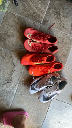 Track shoes