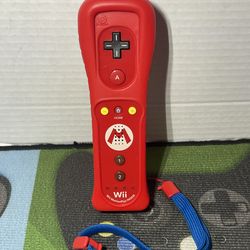 Nintendo Wii Remote with Wii MotionPlus - Mario Edition
