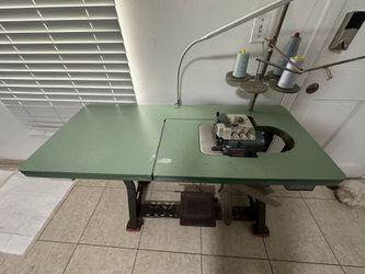 Máquina de Coser Industrial MERO (Fileteadora) – Marca Juki – ¡Excelente Estado!