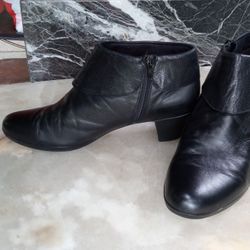 Munro Grace Black Leather Ladies Ankle Boots Sz. 11