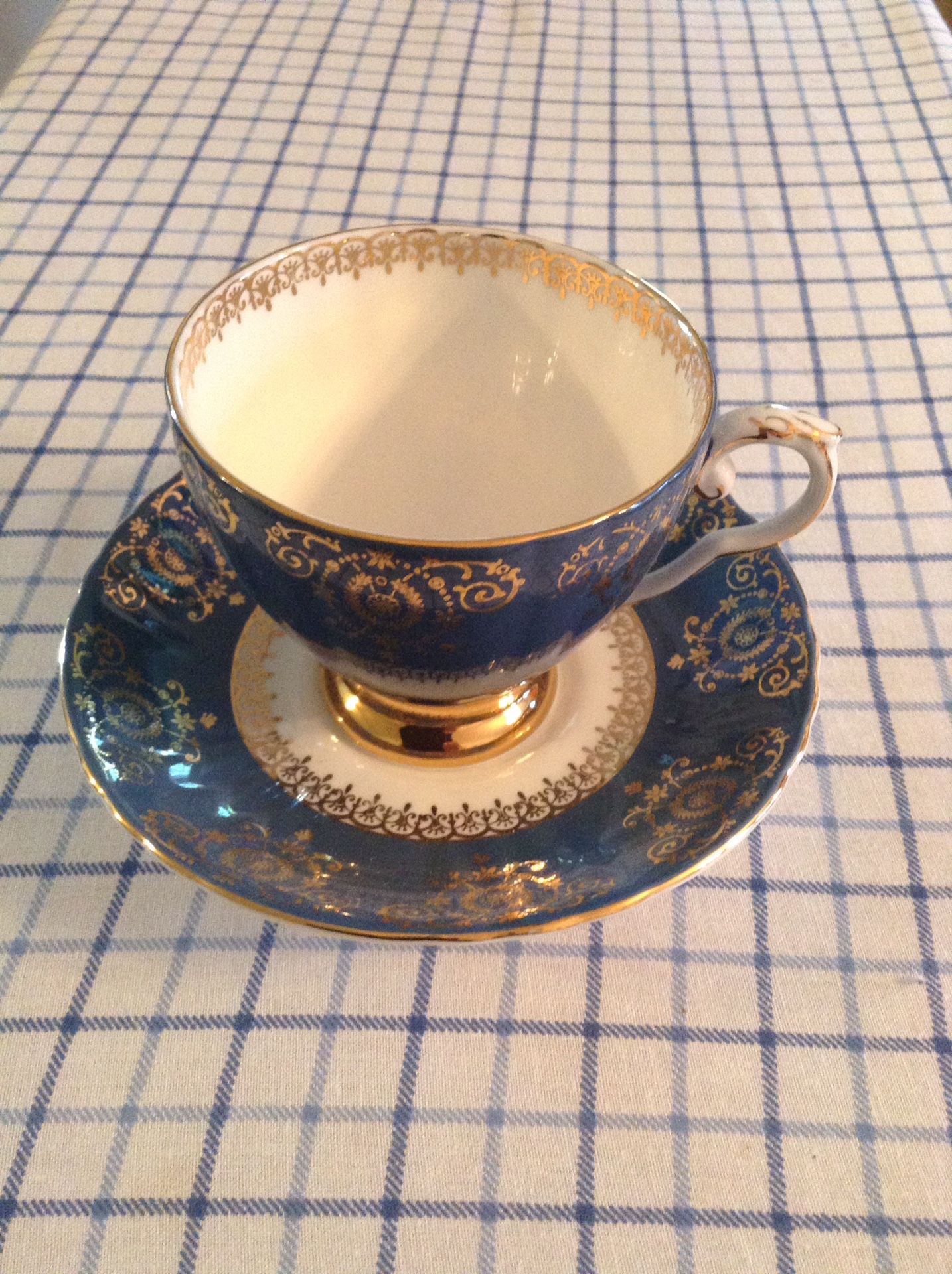 Royal Grafton Fine bone china cup/saucer