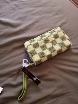 Green. Wristlet Wallet