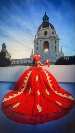 Red Quincenera dress, Ramo, Corona y Cojin