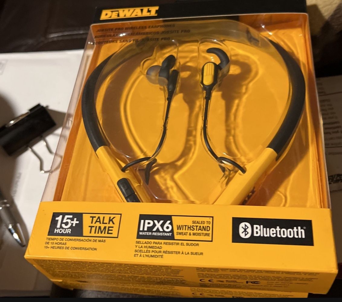 New Sealed Dewalt IPX6 Bluetooth Headset