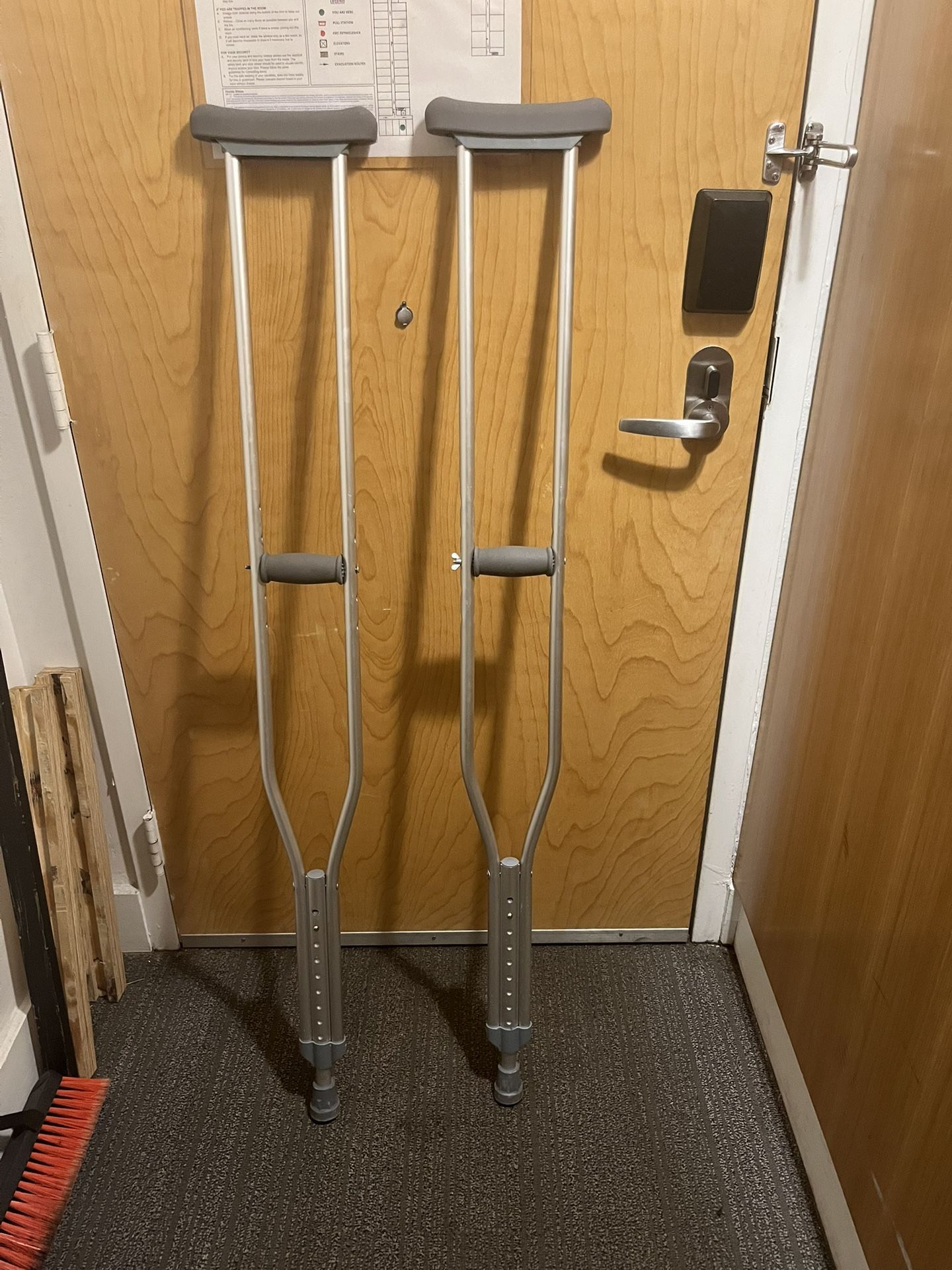 Crutch