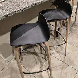 4 Bar Stools