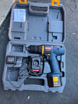 Ryobi 9.6V HP961K cordless drill Kit, with drill, a charger, one battery & case