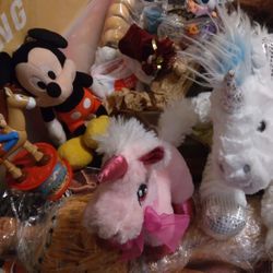 2 Unicorns Stuff Animals